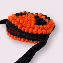Load image into Gallery viewer, Jack O Lantern Maggie Bag
