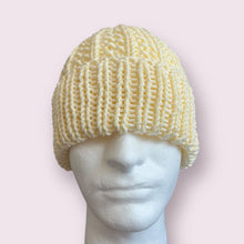Load image into Gallery viewer, Ivory Justyna Beanie

